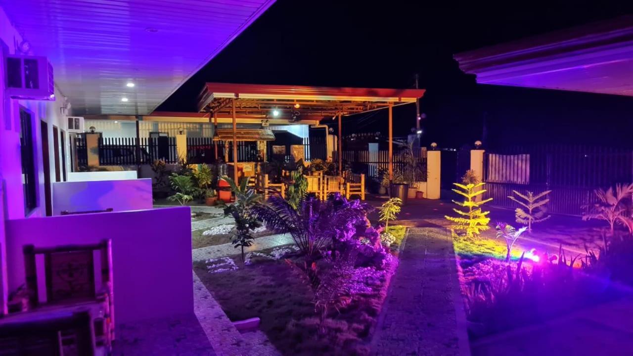 Babas Guesthouse โมอัลโบอัล ภายนอก รูปภาพ