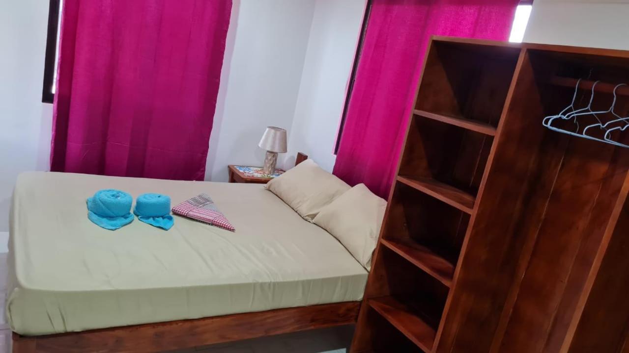 Babas Guesthouse โมอัลโบอัล ภายนอก รูปภาพ