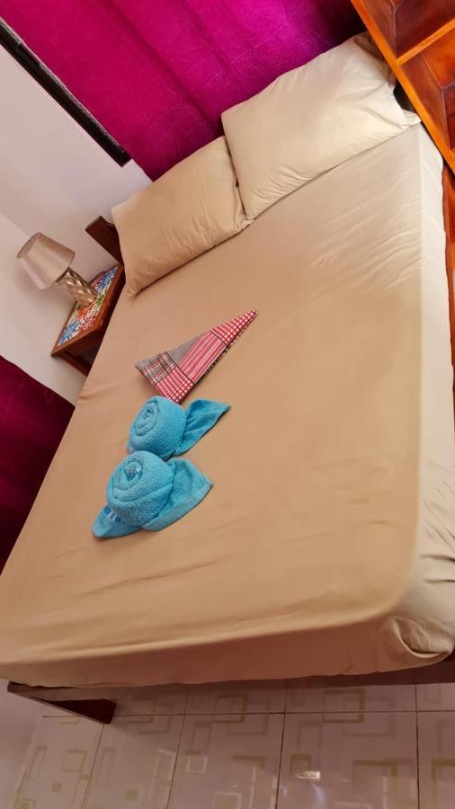 Babas Guesthouse โมอัลโบอัล ภายนอก รูปภาพ