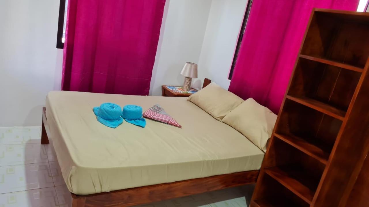Babas Guesthouse โมอัลโบอัล ภายนอก รูปภาพ