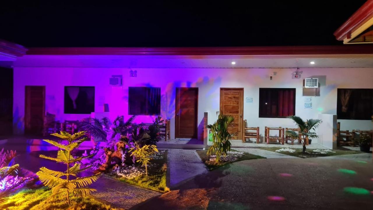 Babas Guesthouse โมอัลโบอัล ภายนอก รูปภาพ